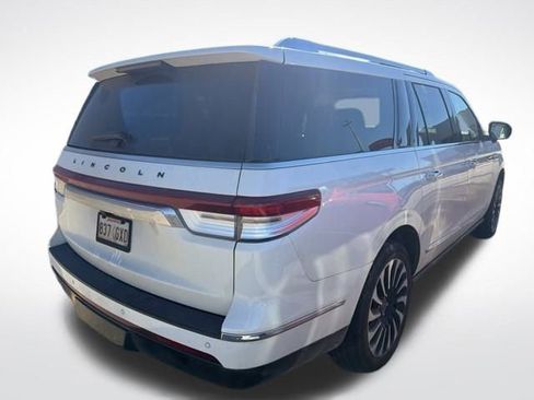 Used 2022 Lincoln Navigator L Black Label image 4