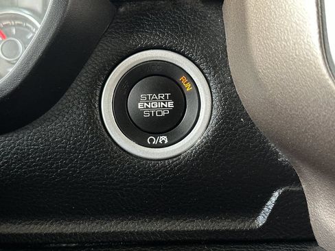 Used 2020 RAM 1500 Laramie AWD/4WD image 20
