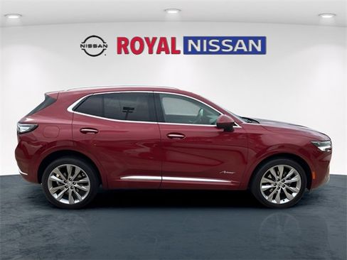 Used 2022 Buick Envision Avenir w/ Technology Package II image 8