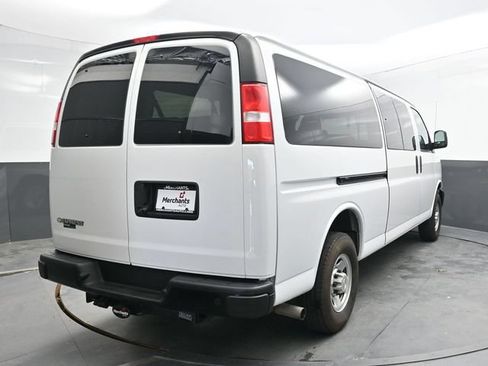 Used 2024 Chevrolet Express 3500 LS RWD image 7