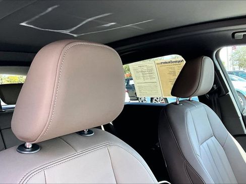 Certified 2025 Audi Q5 2.0T Premium Plus w/ Premium Plus image 22