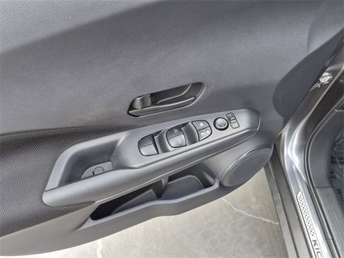 Used 2024 Nissan Kicks S image 19