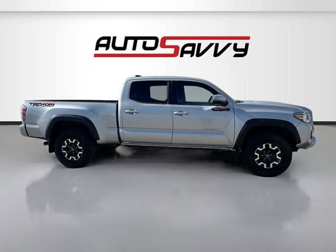 Used 2022 Toyota Tacoma TRD Off-Road w/ Technology Package AWD/4WD image 8