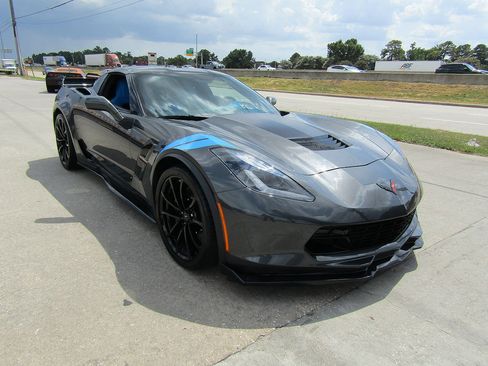 Used 2017 Chevrolet Corvette Grand Sport RWD image 3