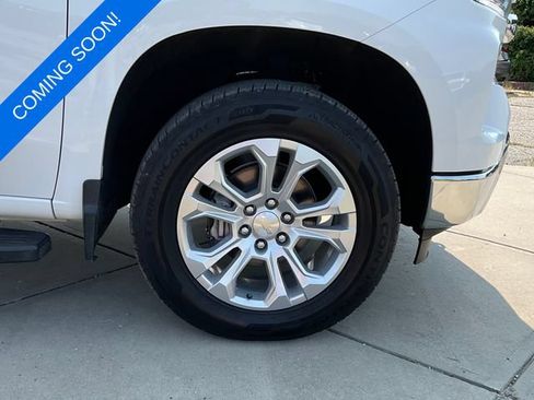Used 2022 Chevrolet Silverado 1500 LTZ w/ LTZ Convenience Package II AWD/4WD image 9