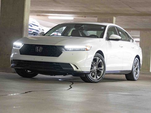 Used 2023 Honda Accord EX-L image 1