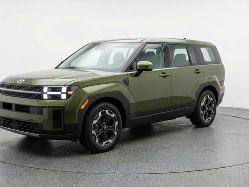 Used 2025 Hyundai Santa Fe SEL image 3