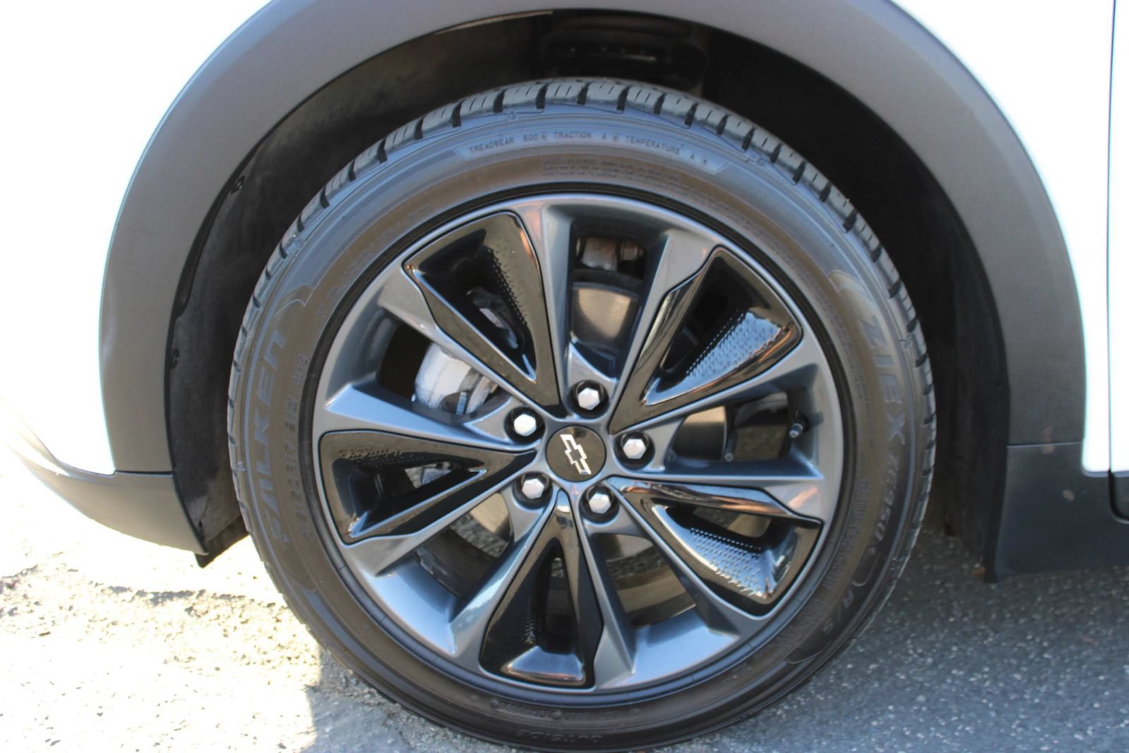 Used 2022 Chevrolet Bolt EUV Premier w/ Launch Edition FWD image 28