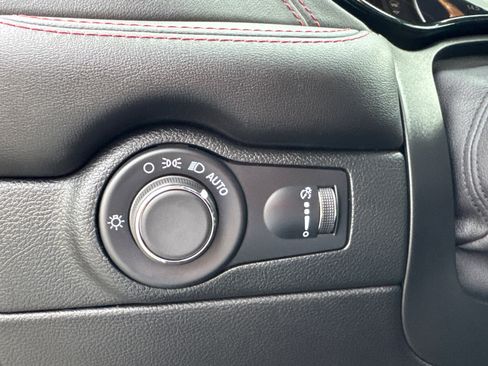 Used 2025 Dodge Durango GT image 16