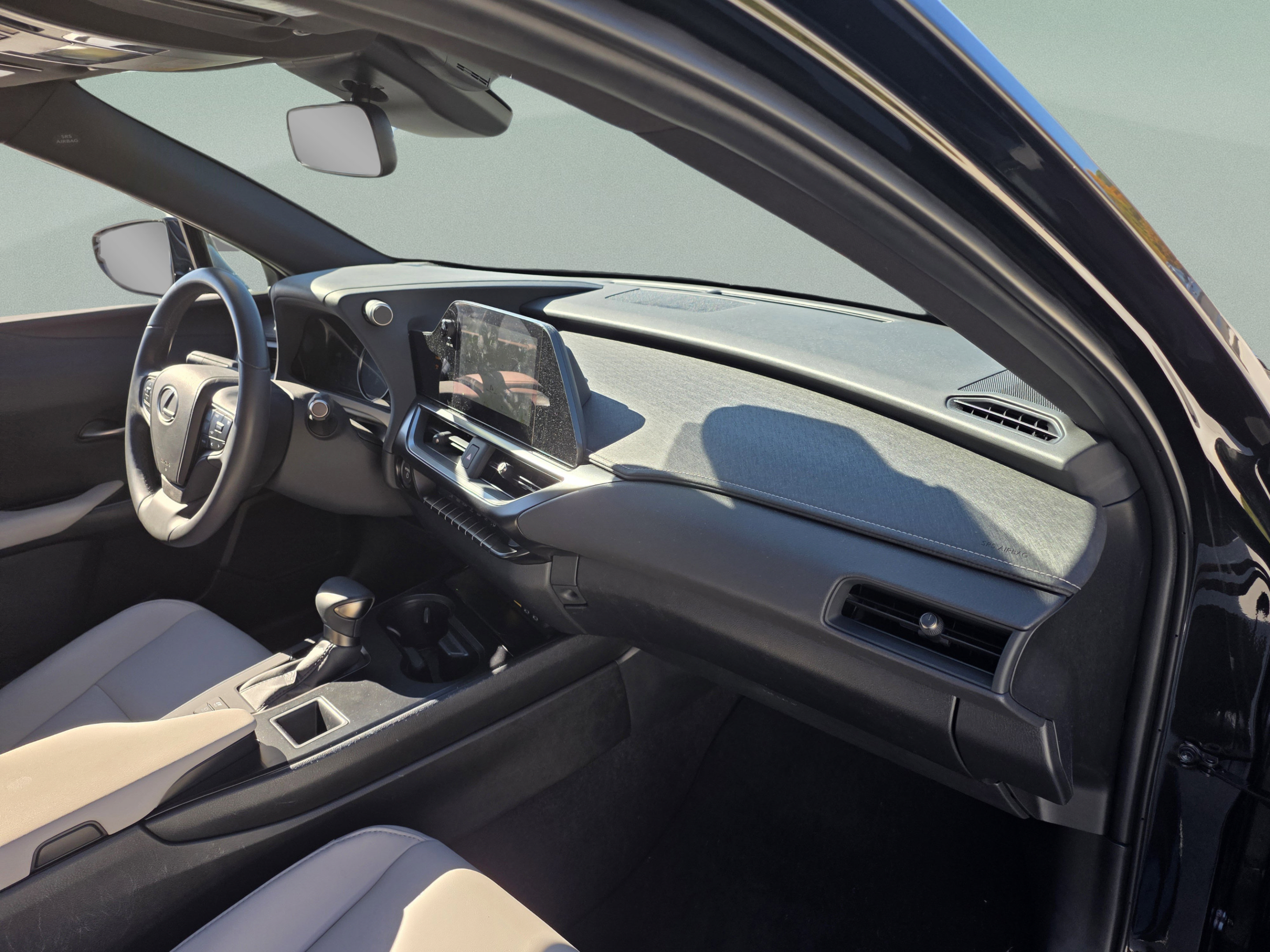 Used 2024 Lexus UX 250h FWD image 24
