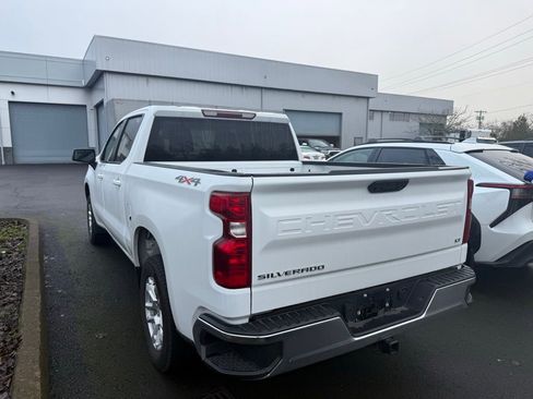 Used 2024 Chevrolet Silverado 1500 LT image 3