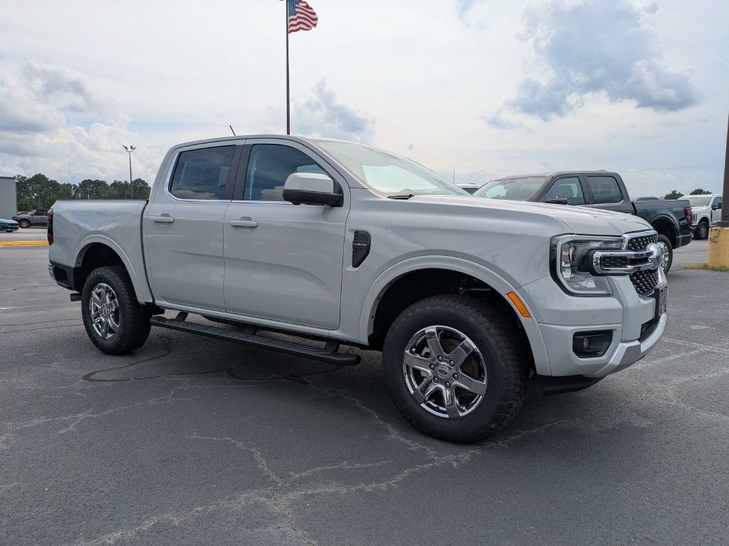 New 2026 Ford Ranger Lariat w/ Chrome Accent Package RWD image 24