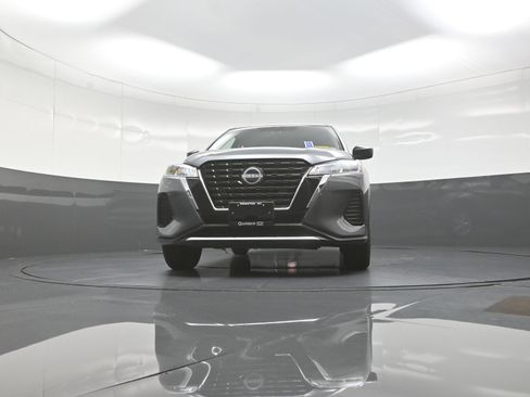 Used 2024 Nissan Kicks S FWD image 10