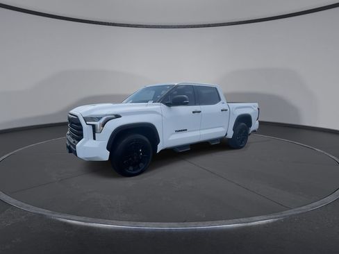 Used 2023 Toyota Tundra SR5 w/ SR5 Convenience Package AWD/4WD image 5