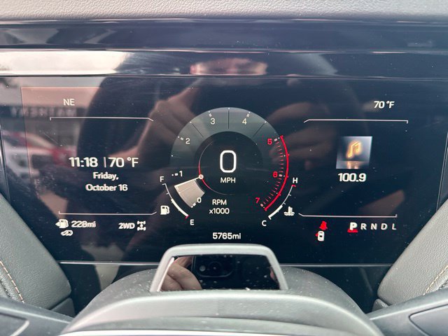 Certified 2025 GMC Yukon AT4 w/ Technology Package AWD/4WD image 15