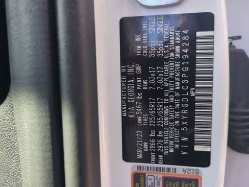 Used 2023 Kia Sorento LX image 35