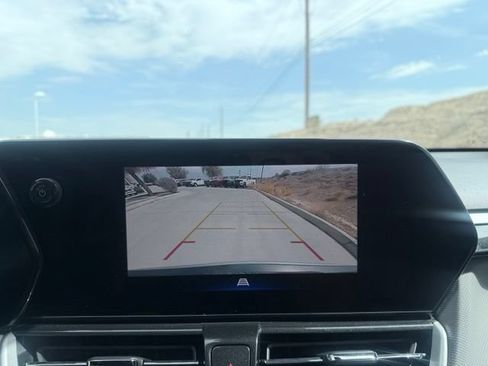 Used 2024 Chevrolet TrailBlazer LT w/ LT Cold Weather Package FWD image 20