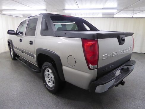 Used 2004 Chevrolet Avalanche 2WD w/ Preferred Equipment Group image 5