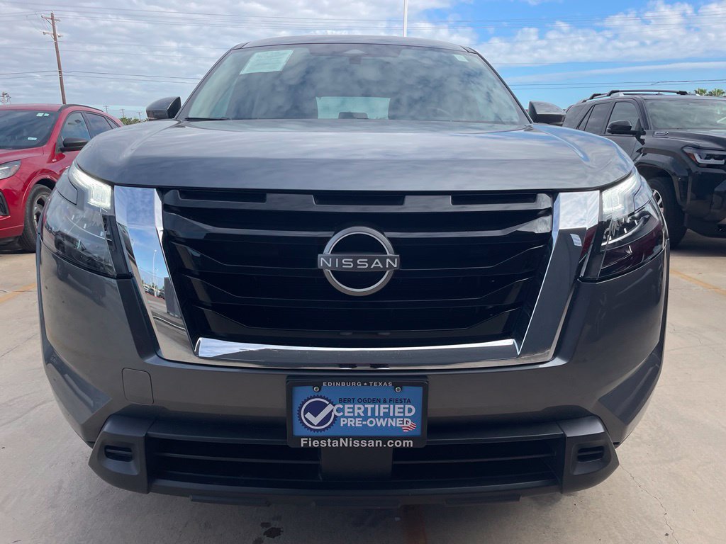Used 2025 Nissan Pathfinder SV FWD image 6