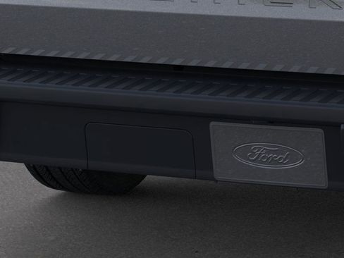 New 2025 Ford Maverick XL image 24