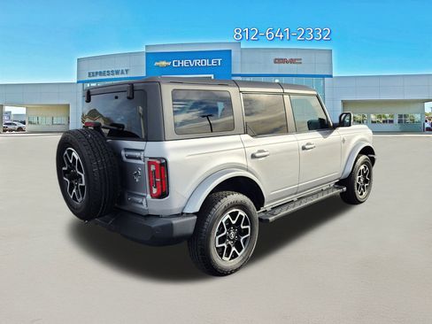 Used 2024 Ford Bronco Outer Banks image 6