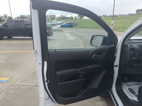 Used 2022 GMC Canyon AT4 w/ Trailering Package AWD/4WD image 14