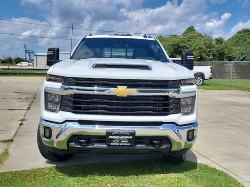 New 2026 Chevrolet Silverado 2500 LT image 2