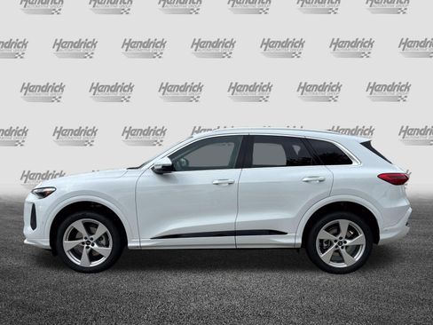 Used 2025 Audi Q5 Premium AWD/4WD image 7