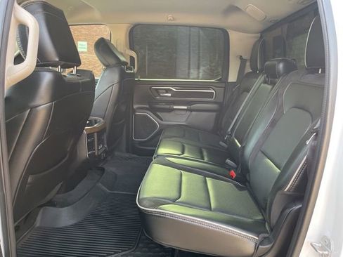 Used 2022 RAM 1500 Laramie AWD/4WD image 11
