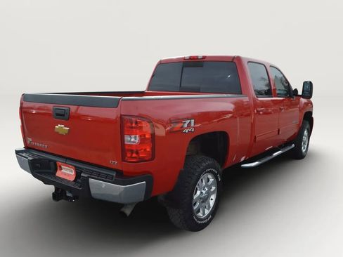 Used 2014 Chevrolet Silverado 2500 LTZ w/ LTZ Plus Package image 6
