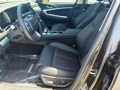 Used 2026 Genesis G70 2.5T RWD image 11