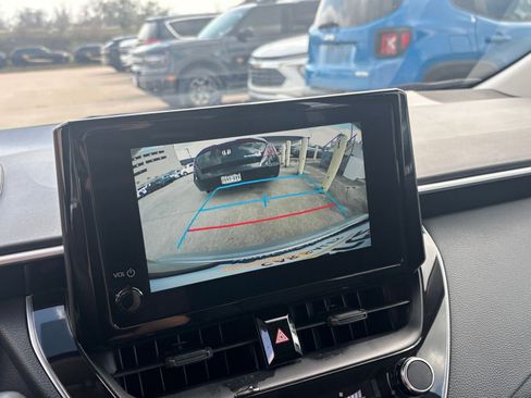 Used 2025 Toyota Corolla LE image 22