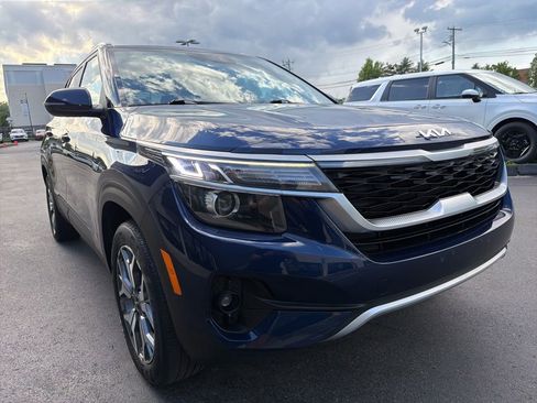 Certified 2023 Kia Seltos EX AWD/4WD image 3