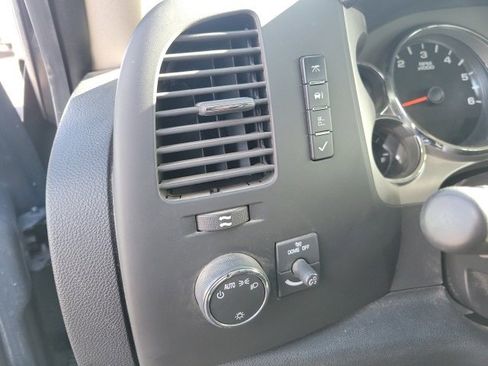 Used 2010 Chevrolet Silverado 1500 LT w/ Regional Value Package image 9