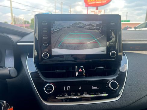 Used 2020 Toyota Corolla LE image 17