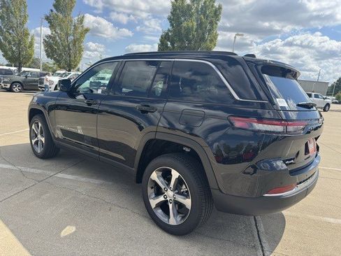 New 2025 Jeep Grand Cherokee Limited w/ Luxury Tech Group II image 5