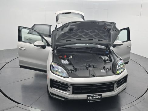 Used 2025 Porsche Cayenne S AWD/4WD image 63