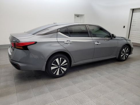 Used 2022 Nissan Altima 2.5 SV AWD/4WD image 10