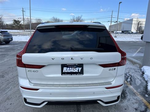 Used 2023 Volvo XC60 B5 Ultimate image 26