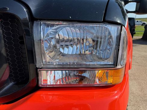 Used 2004 Ford F250 Lariat AWD/4WD image 11