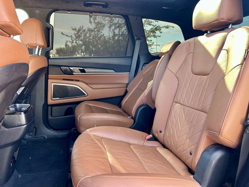 Used 2023 Kia Telluride SX Prestige X-Line image 13