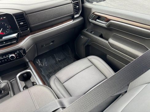 Used 2024 GMC Sierra 1500 SLT w/ SLT Premium Plus Package image 18