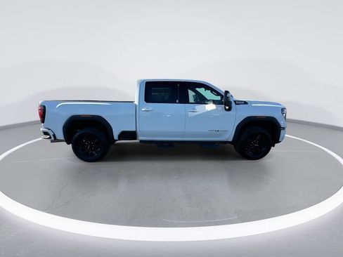 Used 2024 GMC Sierra 2500 AT4 image 9
