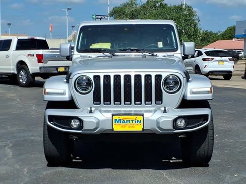 Used 2023 Jeep Wrangler Unlimited Sahara AWD/4WD image 2