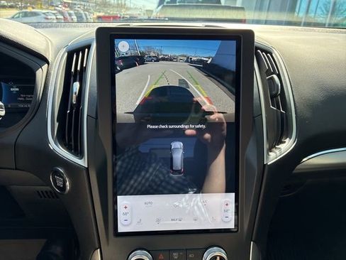 Certified 2022 Ford Edge SEL w/ Convenience Package image 25