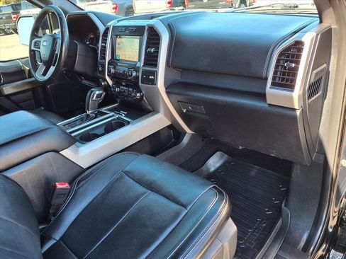 Used 2018 Ford F150 Lariat image 12