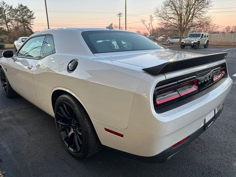 Used 2015 Dodge Challenger SRT Hellcat image 5