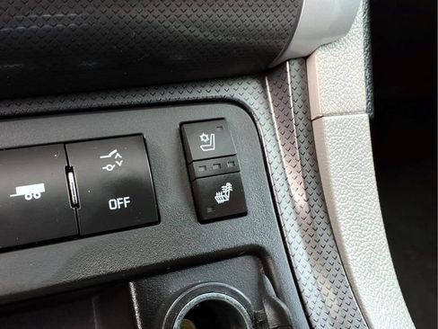 Used 2009 Chevrolet Traverse LTZ AWD/4WD image 15