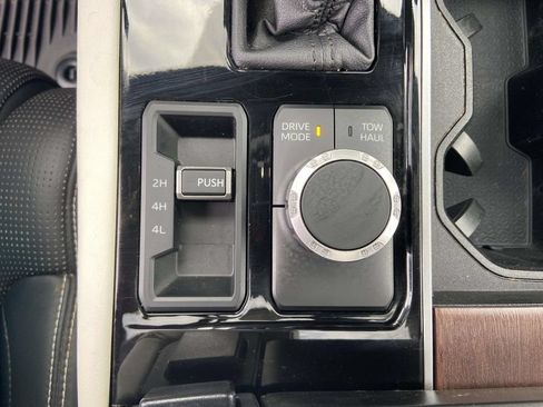 Used 2022 Toyota Tundra Capstone AWD/4WD image 27