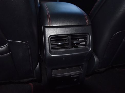 Certified 2022 Ford Edge ST-Line image 18